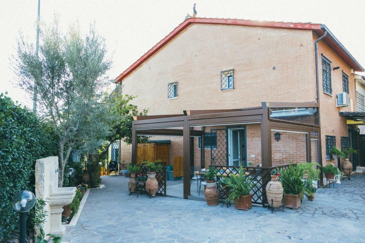 B&B Fontanelle Romane ภายนอก รูปภาพ