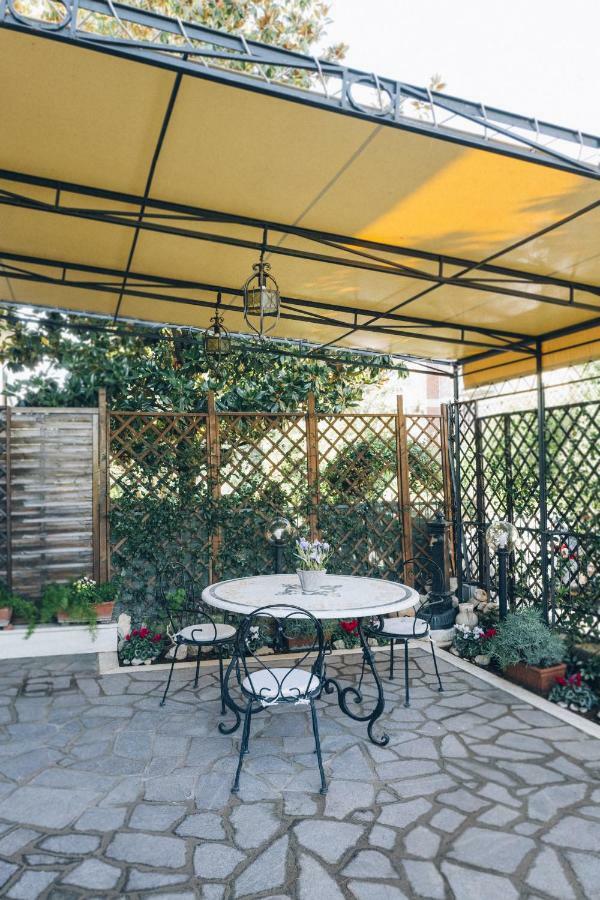 B&B Fontanelle Romane ภายนอก รูปภาพ